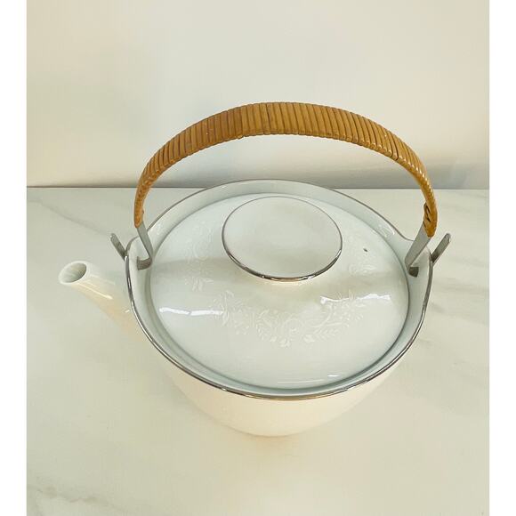 Noritake White Tea Set with Silver Accents - Picture 6 of 15